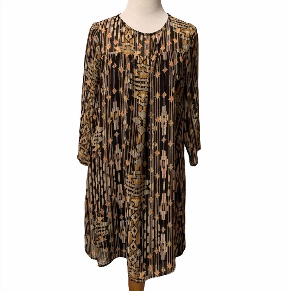 H&M polyester lined dress, 3/4 sleeve, hangs great